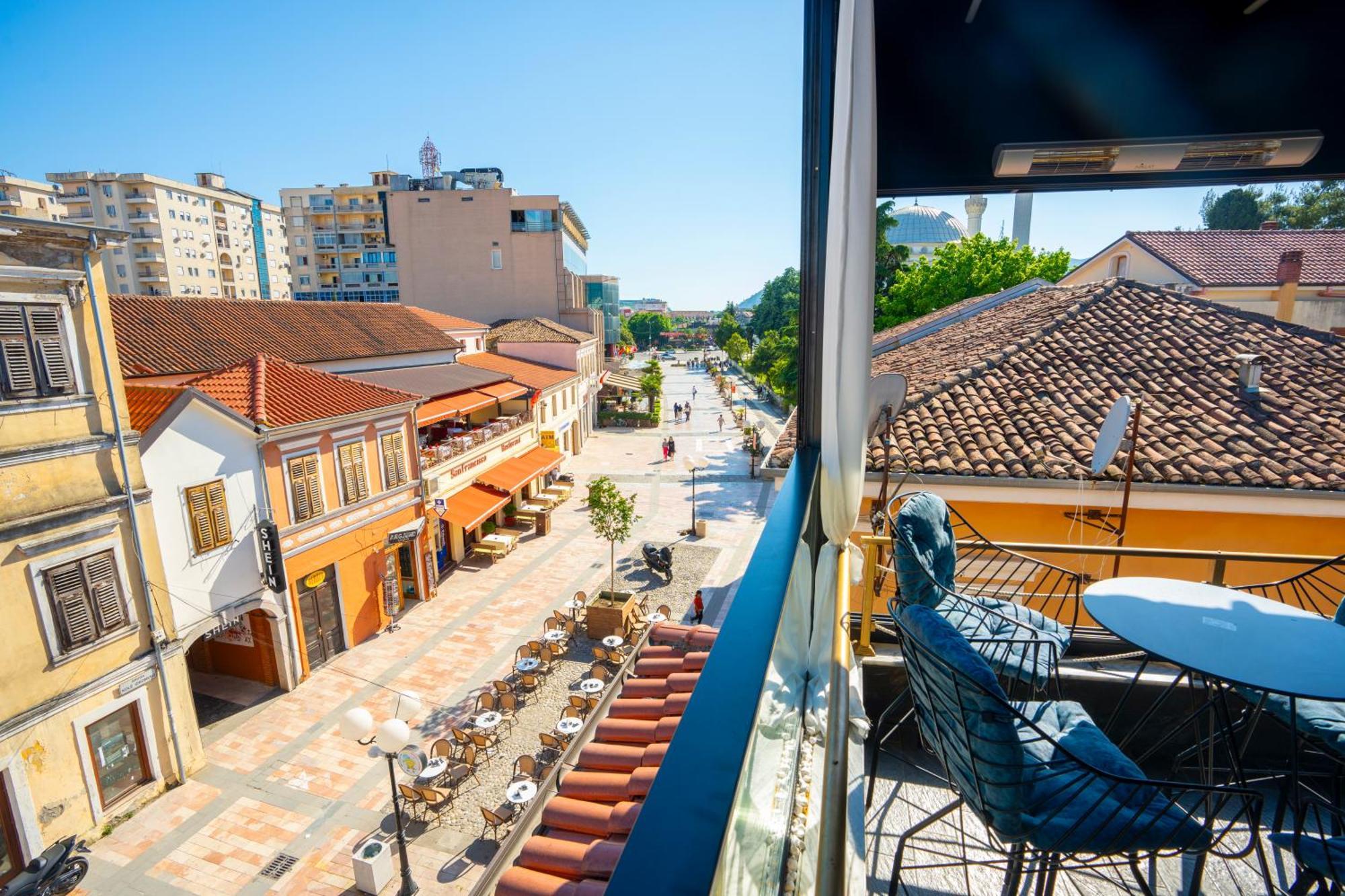 Terrace Hostel & Lounge Bar Shkodër 외부 사진