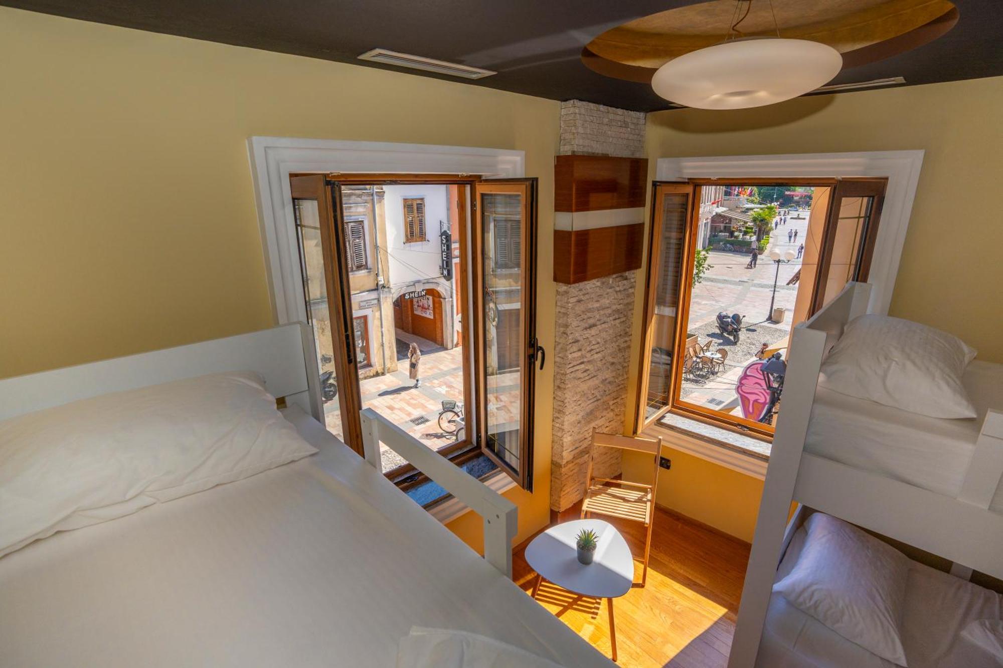 Terrace Hostel & Lounge Bar Shkodër 외부 사진